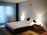 12 szoba, 1db 4 �gyas "A" kateg�ri�s apartman, 7 "A" kateg�ri�s szoba